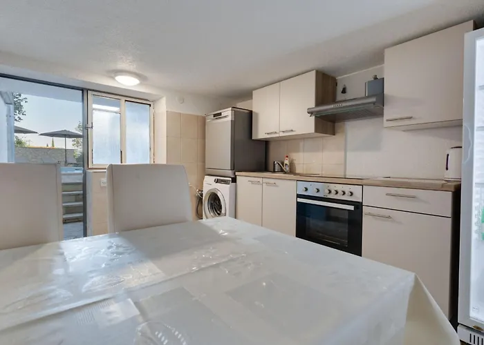 Relax-2 By Interhome Maslenica