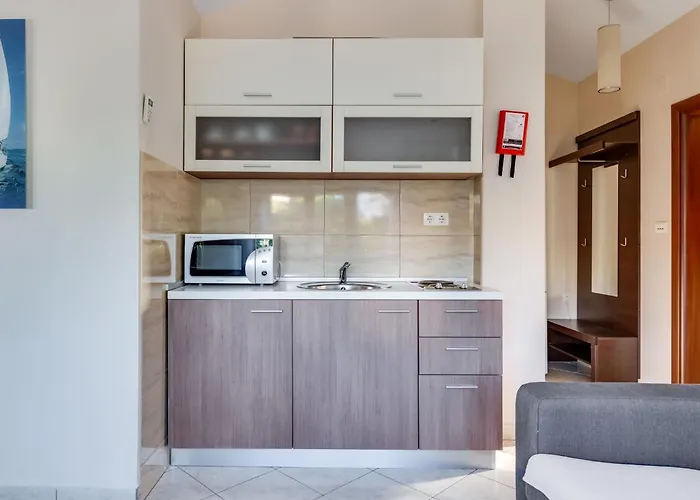 Relax-2 By Interhome Maslenica