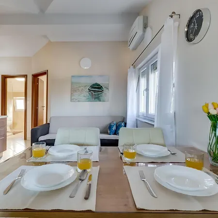 Relax-2 By Interhome * Maslenica