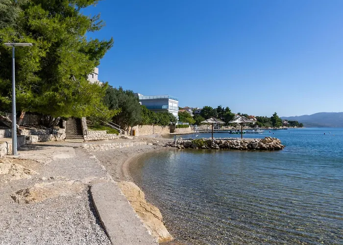 Relax-2 By Interhome Maslenica